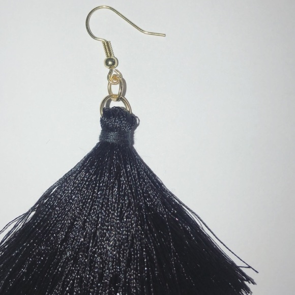 Black Tassel Earrings Tiered Thread Dangled - Picture 3 of 3